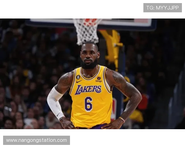 湖人迎关键赛季收官战 詹姆斯领衔争季后赛席位