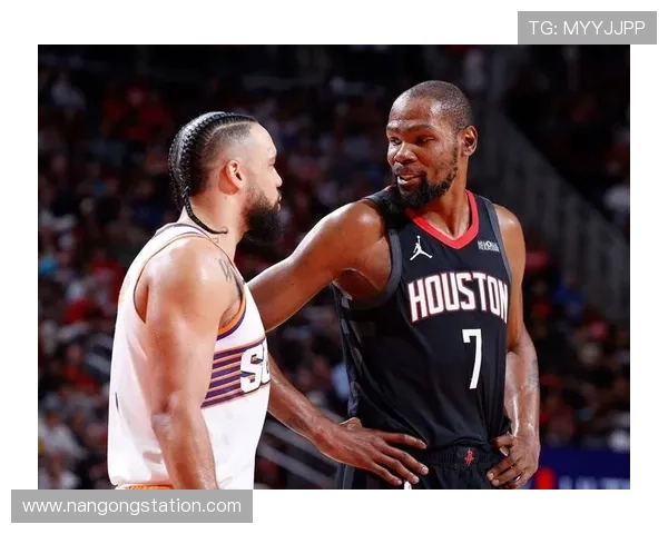 热火队迎来新赛季挑战 詹姆斯归队引发球迷热议球队未来布局