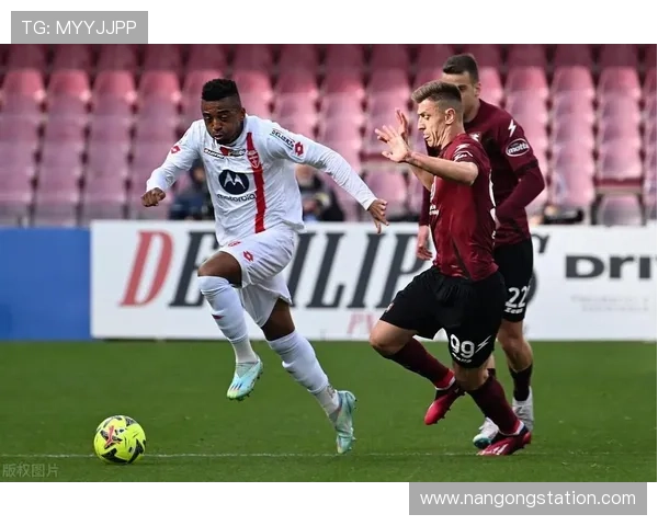 萨勒尼塔纳俱乐部迎来新赛季挑战，强化阵容力求突破意甲排名